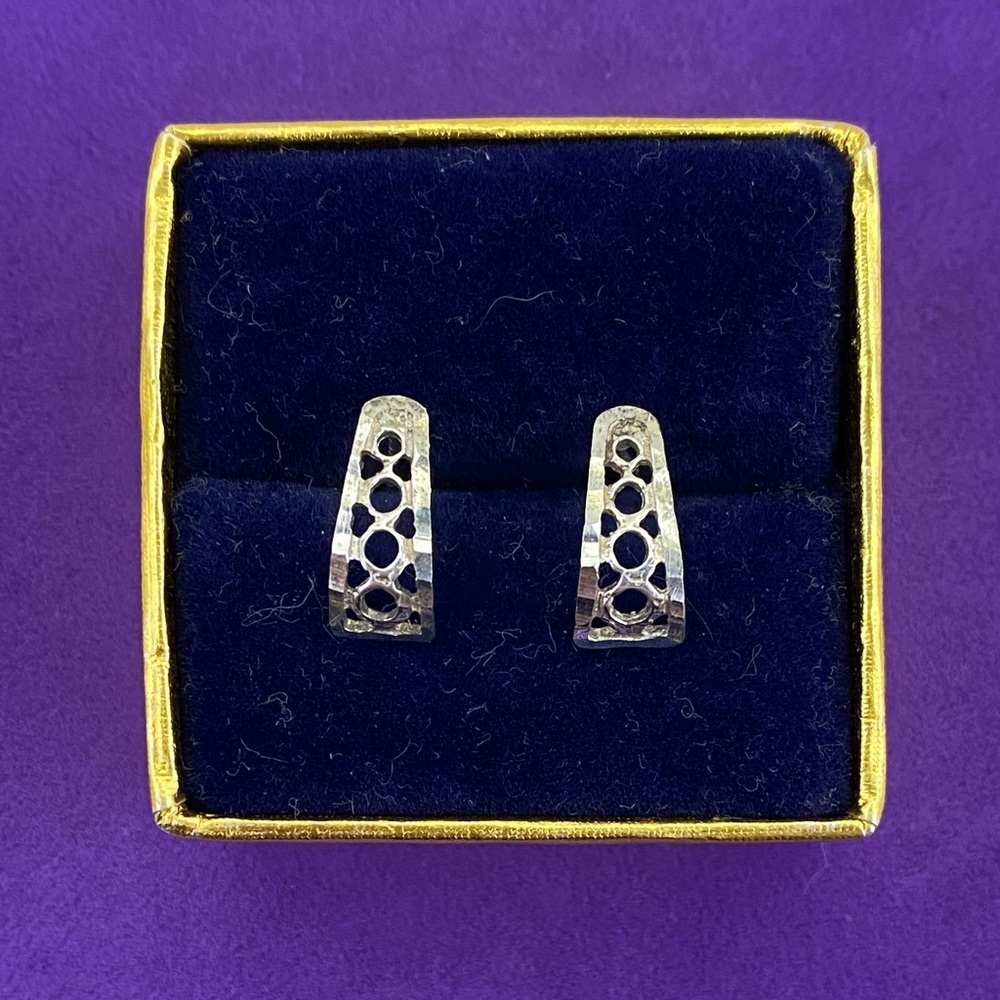 π Vintage Sterling Silver Openwork J Hoop Earrings | Classic Minimalist